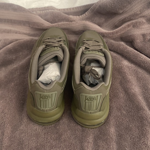 Brand new; never worn Air Max LTD 3 - Picture 8 of 11